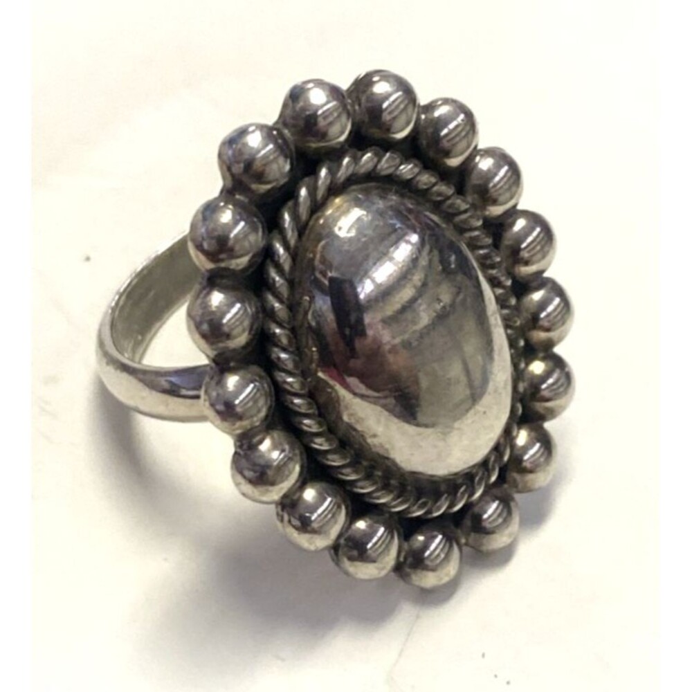 Vintage Sterling Silver Mexican Oval Ring C11 Caravantes Size 9.5